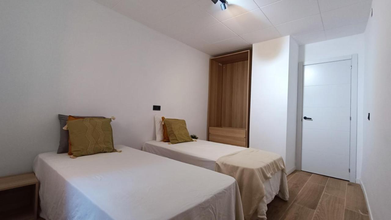 NUEVO Céntrico apartamento a 3 minutos del AVE Lleida Exterior foto