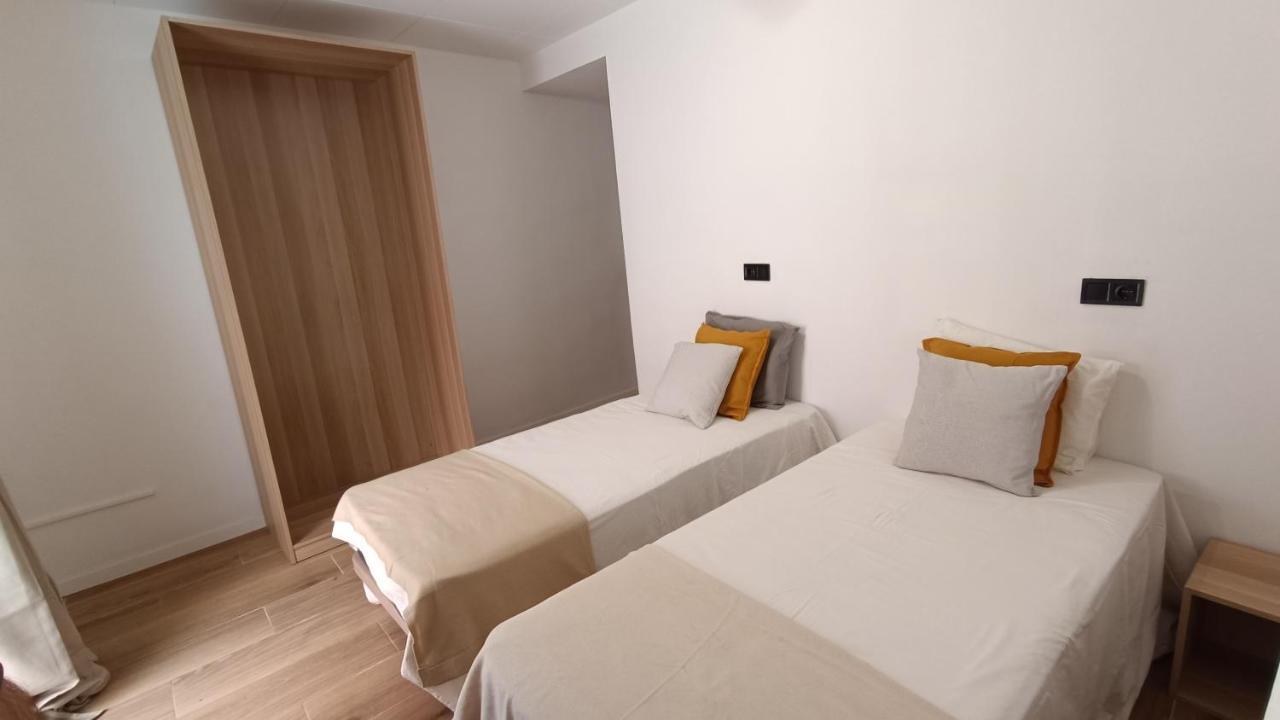 NUEVO Céntrico apartamento a 3 minutos del AVE Lleida Exterior foto