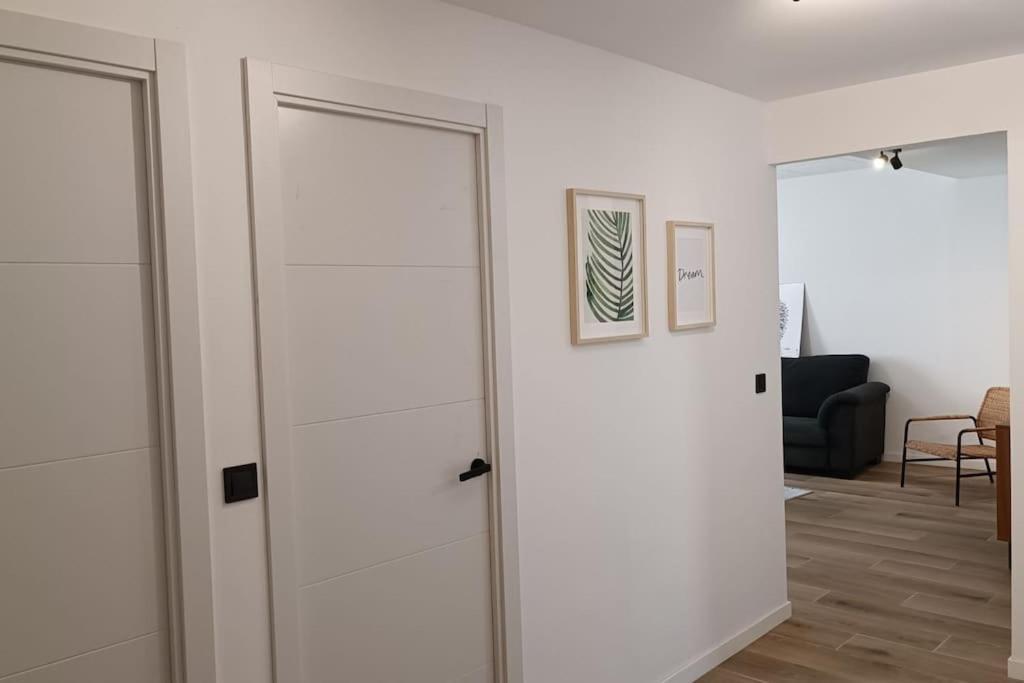 NUEVO Céntrico apartamento a 3 minutos del AVE Lleida Exterior foto