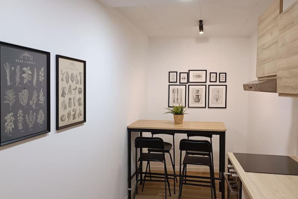 NUEVO Céntrico apartamento a 3 minutos del AVE Lleida Exterior foto